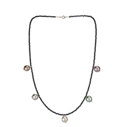 BLACK SPINEL NECKLACE