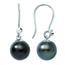 Gold earring + round Tahitian pearl