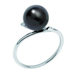 18ct gold ring + round Tahitian pearl